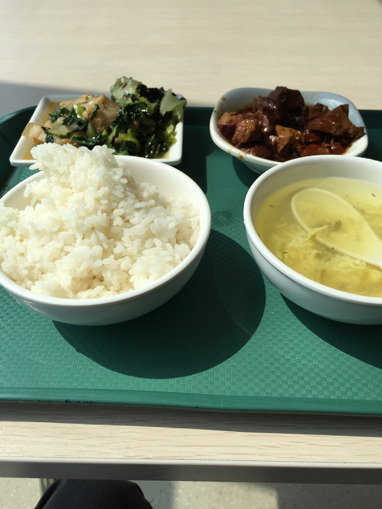 3月6日#今天公司食堂吃饭,青菜,肉烧