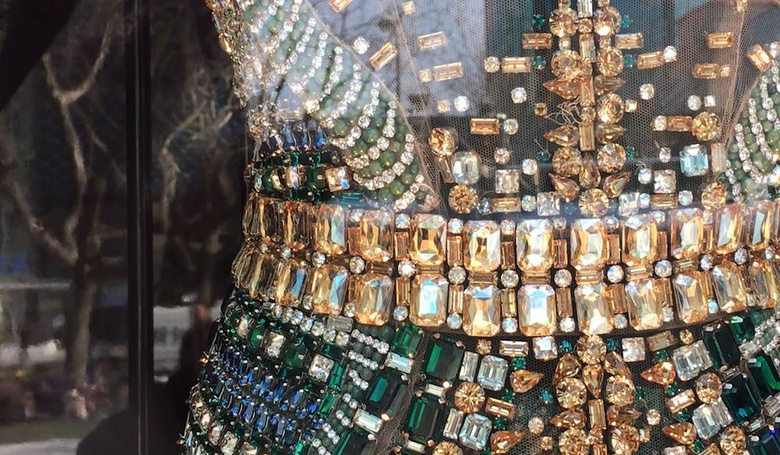 独家视频!全球最性感的内衣店今天正式营业,试