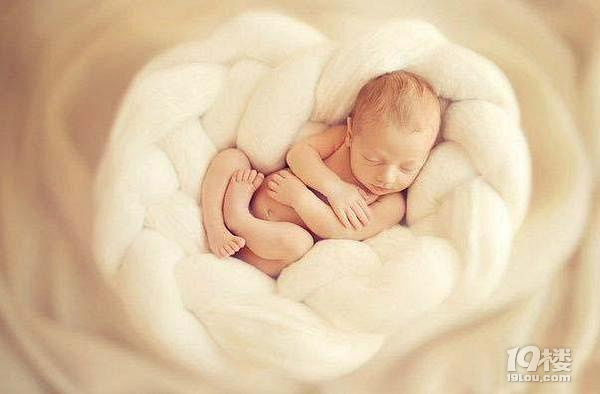 初生婴儿备什么奶粉?该不该备奶粉呢?-准妈妈