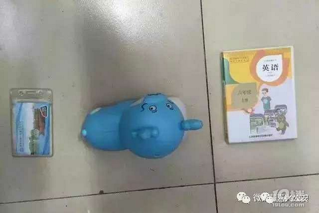 怪癖?嘉兴一男子偷小学英语听力磁带被捕嘉-早