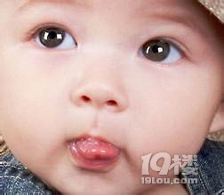 八个月宝宝母乳吃多少?如何判断宝宝是否吃饱