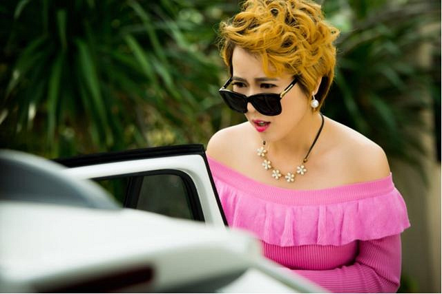 《我星飞扬》热拍 苏彦洁上演史上最丑网红