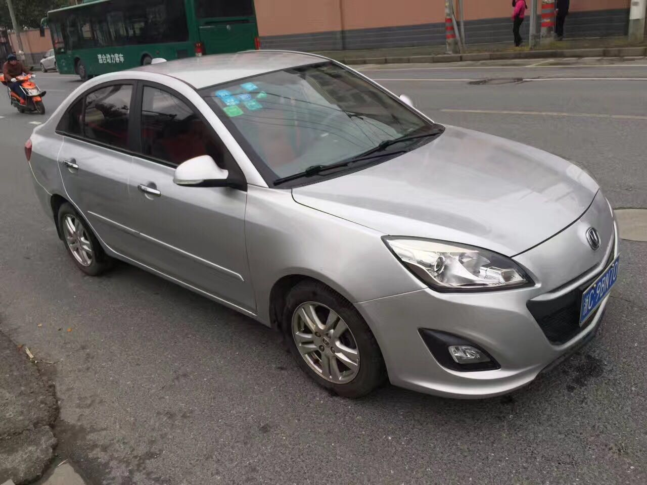 14年3月长安悦翔v5,1.5手动,精品车况一手车