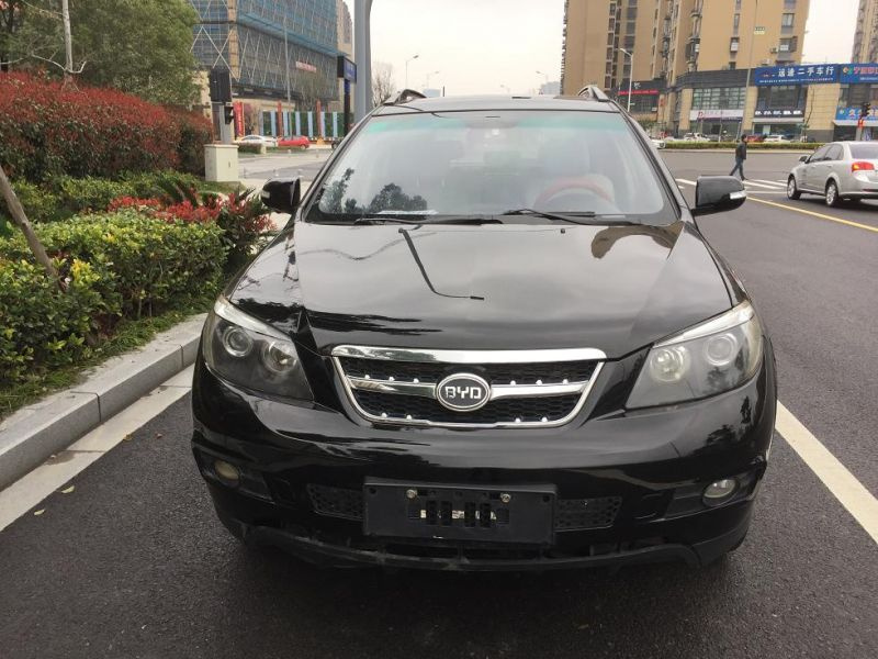 6万 比亚迪s6 黑色