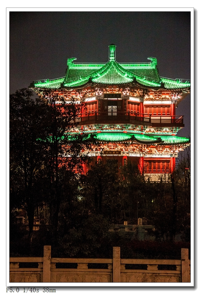 夜幕下的滕王阁