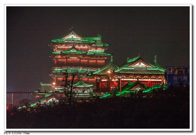 夜幕下的滕王阁