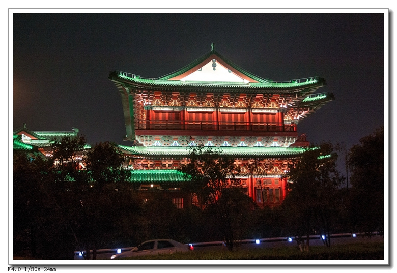 夜幕下的滕王阁