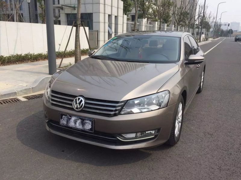 《寄卖》《寄卖》 大众帕萨特 金色 可按揭 0首付