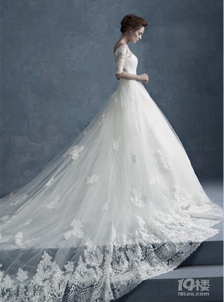 冬天结婚新娘穿什么?冬季新娘礼服选购技巧~