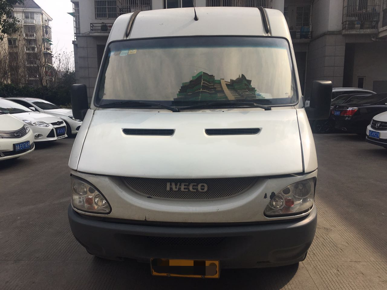 08年7月份上牌依维柯都灵精品车况黄牌