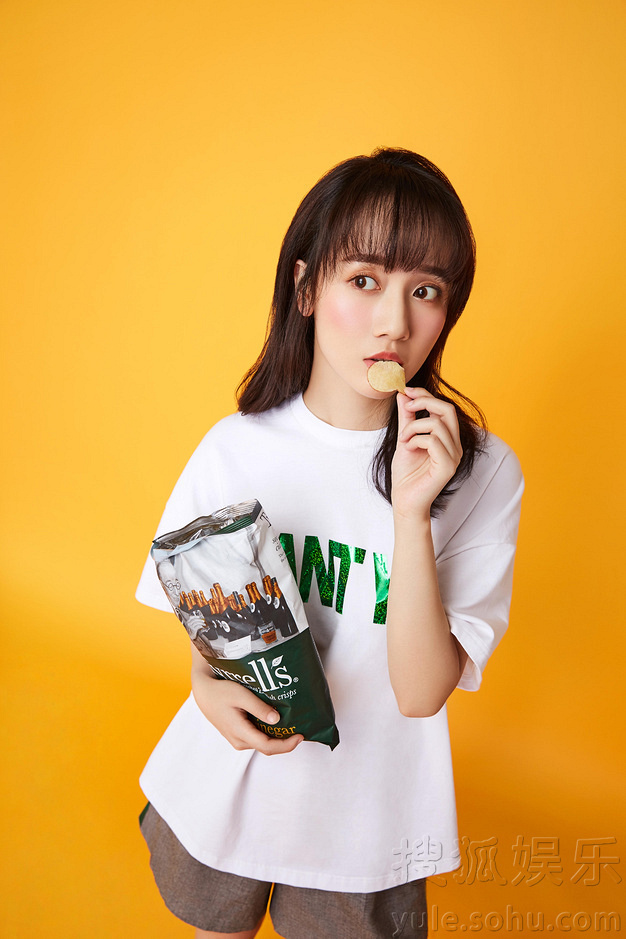 李墨之曝最新大片 宅女在家也能时尚感爆棚-八