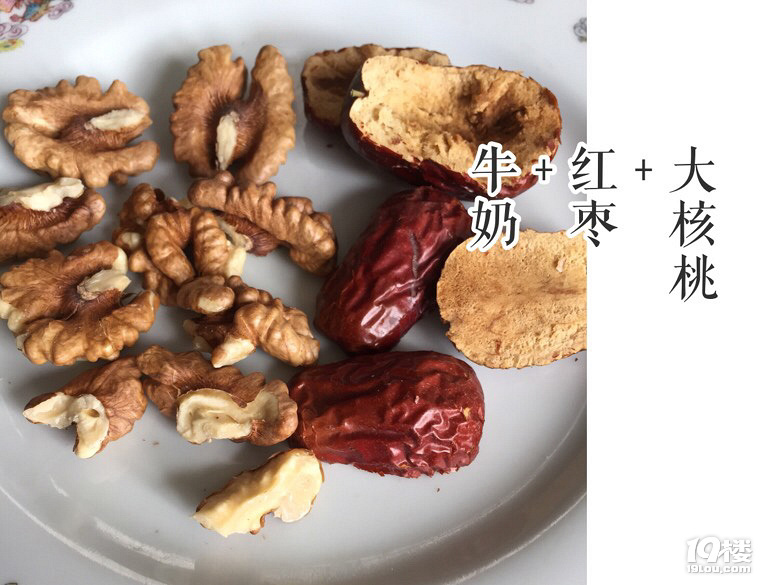喝这个的，补脑，尤其给孩子喝