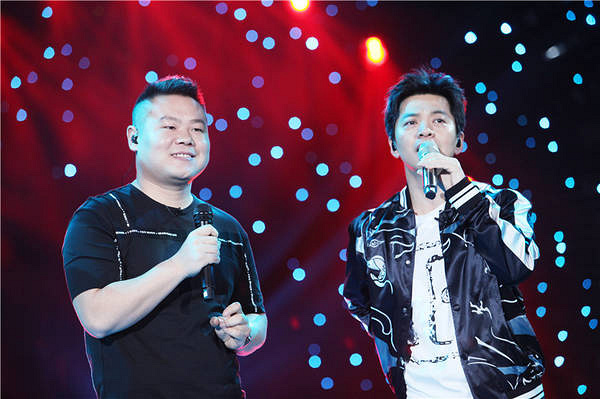 《歌手》决赛 刘欢张惠妹岳云鹏最强帮唱团来