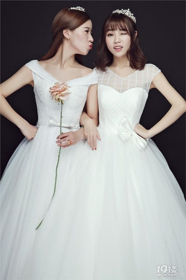 冬阳与闺蜜拍婚纱照 "女司机"秒变最美电竞主播(图)-谈婚说嫁-结婚
