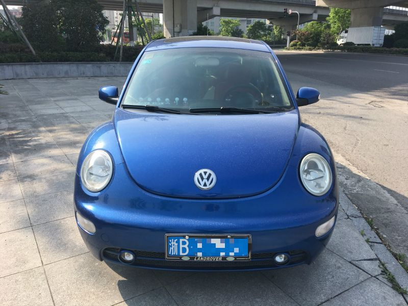 大众甲壳虫1.8t豪华型最高配 宝石蓝