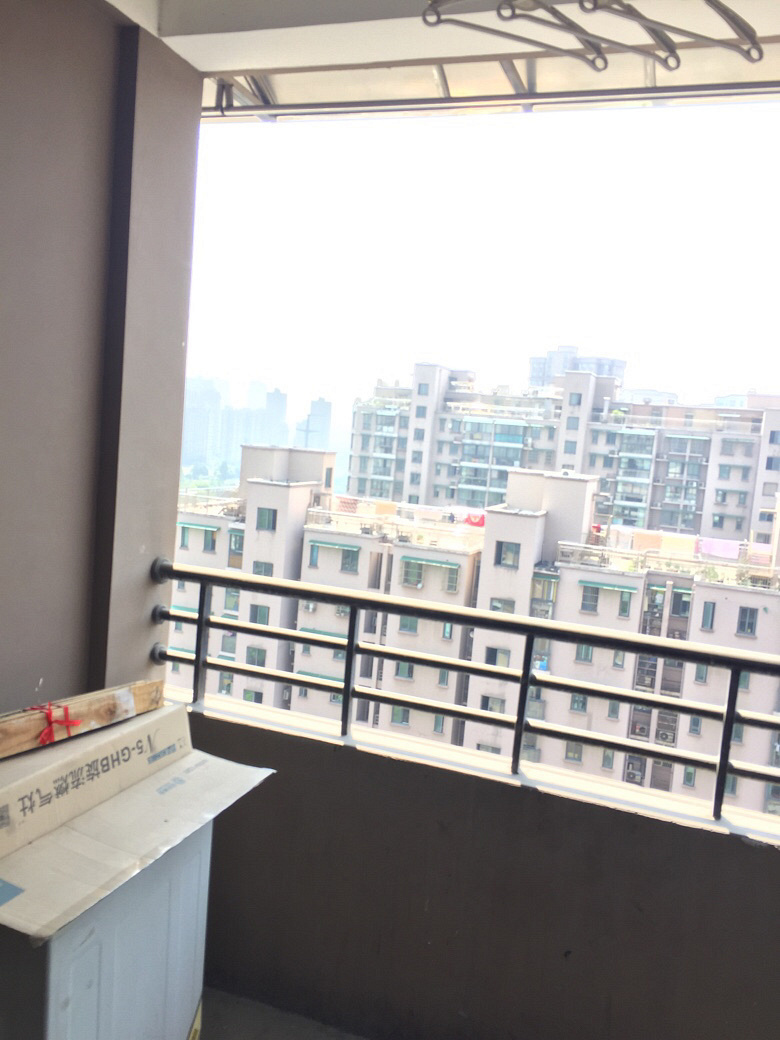 景芳新塘地铁站,100方简单装修,价格实惠,可办