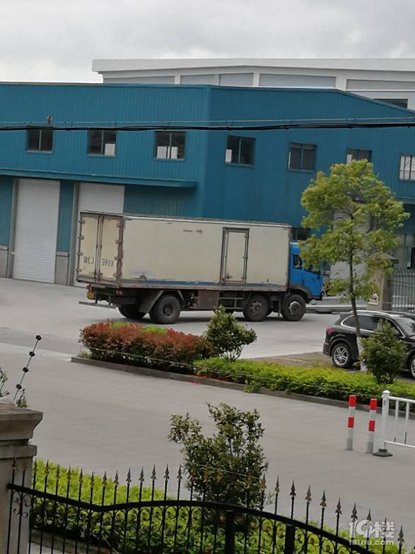 松门镇版本上演高育良用权利交换的建筑,周围