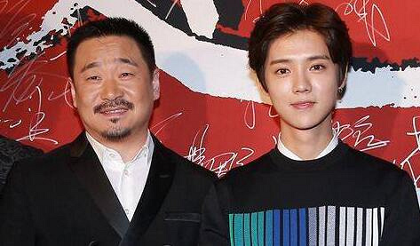 王景春与鹿晗(资料图)