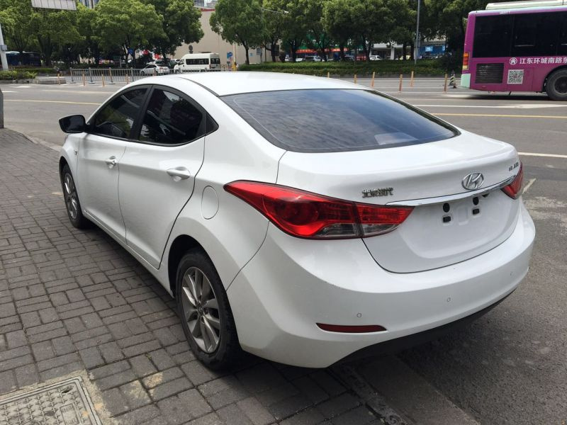 北京现代轿车图片白色图片