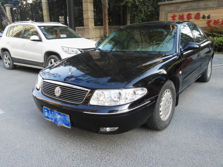 04年别克君威2.5豪华版 精品车况 无需指标 现只需1.5万