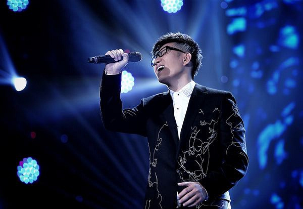 歌手石头献声五一晚会 新歌紧张筹备中-八卦