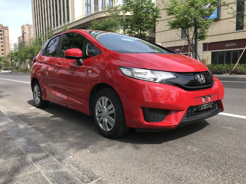 《寄卖》《寄卖》本田飞度极品 红色 可按揭 零首付