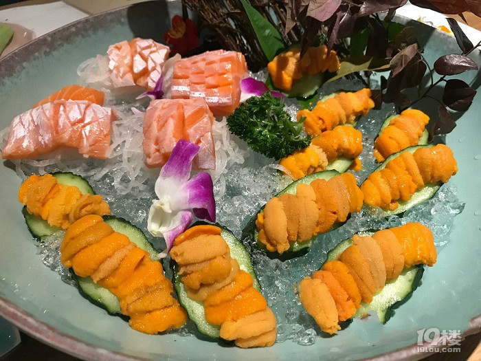 女朋友过生日要发高大上朋友圈,害得我跑遍了