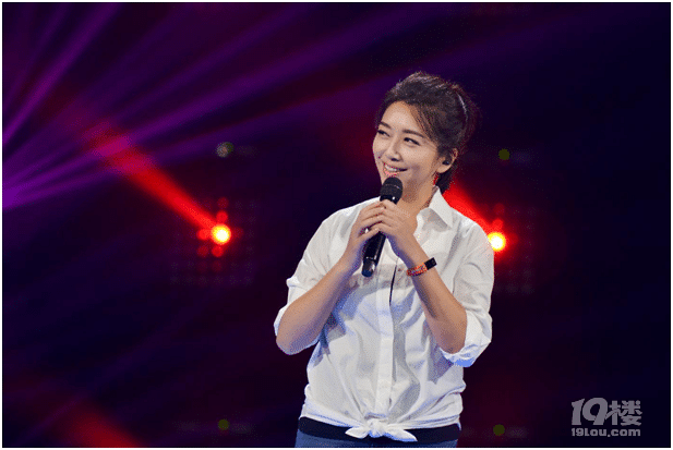 跨界歌王江珊演绎母女回忆之歌 动情演唱爱意