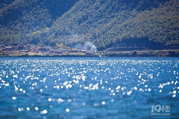 小青年瘋狂瀘沽湖之旅，遇見愛情山——玉龍雪山