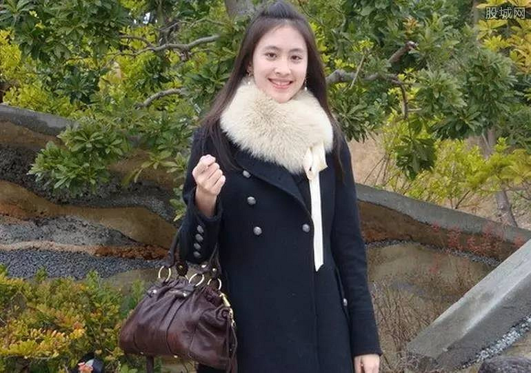 书中被性侵主角竟是作者?台湾26岁美女作家自杀,补习名师现身