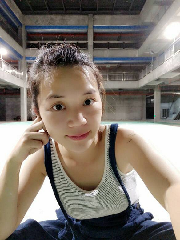 智慧与美貌并存的超级无敌美少女