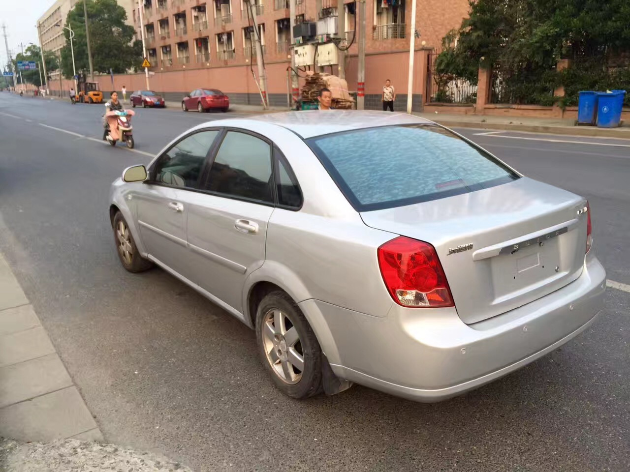 06年7月别克凯越,可帮上周边牌照,有兴趣来现场看车