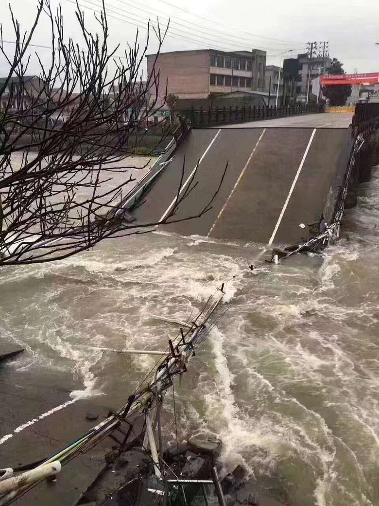 钱塘江流域暴发建国后第二大洪水!百年古桥被冲毁