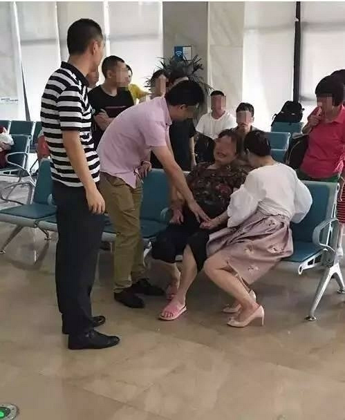 一天两场悲剧!杭州两名6岁儿童家中坠楼身