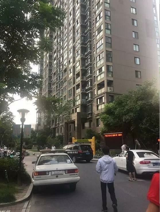 一天两场悲剧!杭州两名6岁儿童家中坠楼身