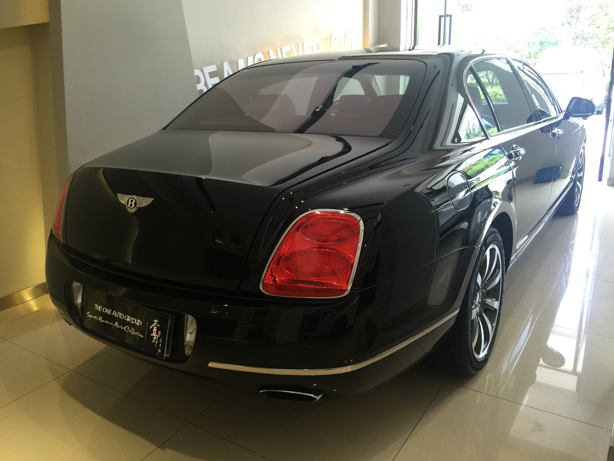 【杭州】2011年11月 宾利 飞驰 w12 6.0t 限量版 黑色 自动档