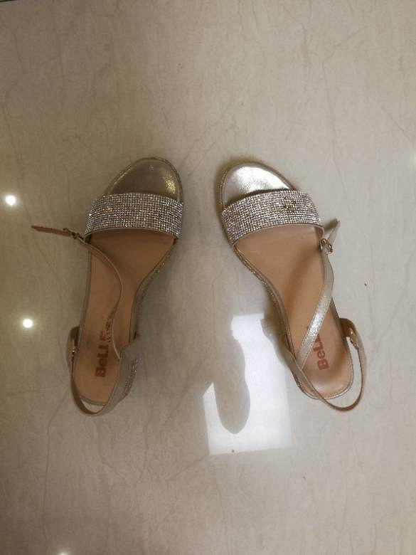 百丽,百思图,千百度等鞋子一批白菜,看中的私聊