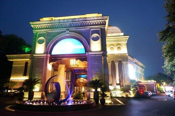 杭州著名夜店东方魅力2.65亿被拍卖?当年狂砸2亿装修,夜夜