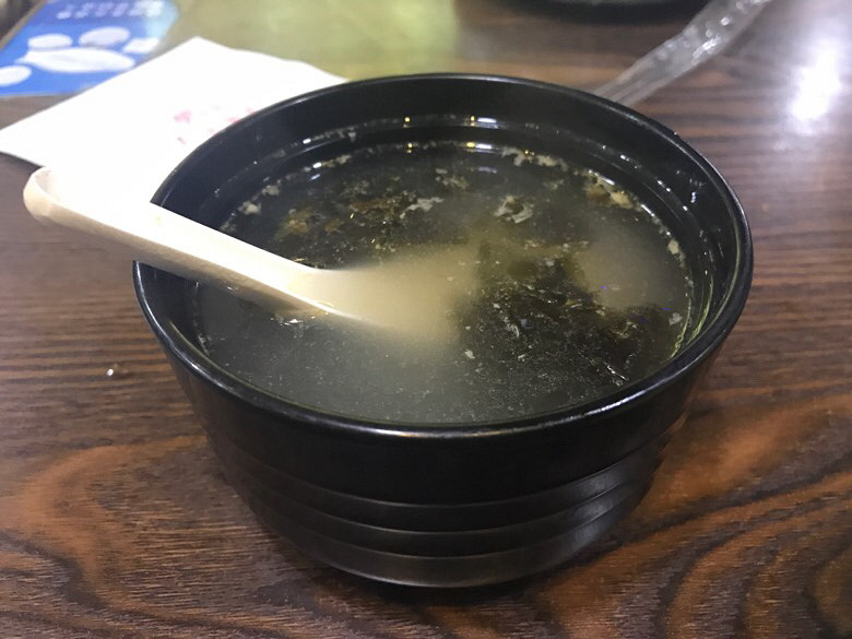 半夜三更醒来,肚子饿了.