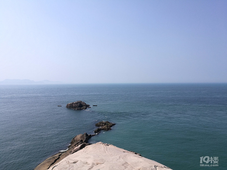 我在東極島,看海。