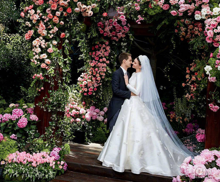 明星的婚纱谁最美?这篇文章会唤起每个女生内