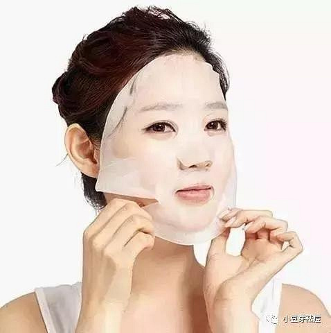 小豆芽护肤:敷面膜后长痘了,是什么在作祟?