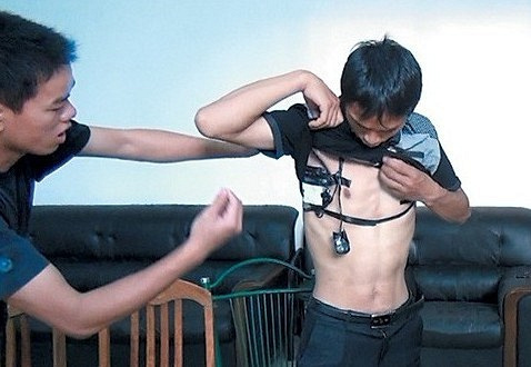 包过的事别想!科目一包通过两男子组织考试