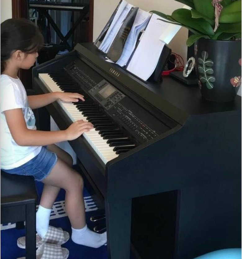 这个9岁中国小姑娘厉害了!创纪录保送美国达人秀总决赛