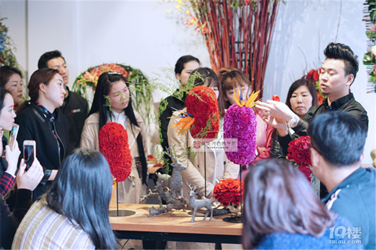花艺师的摇篮—插花培训德信官方网站