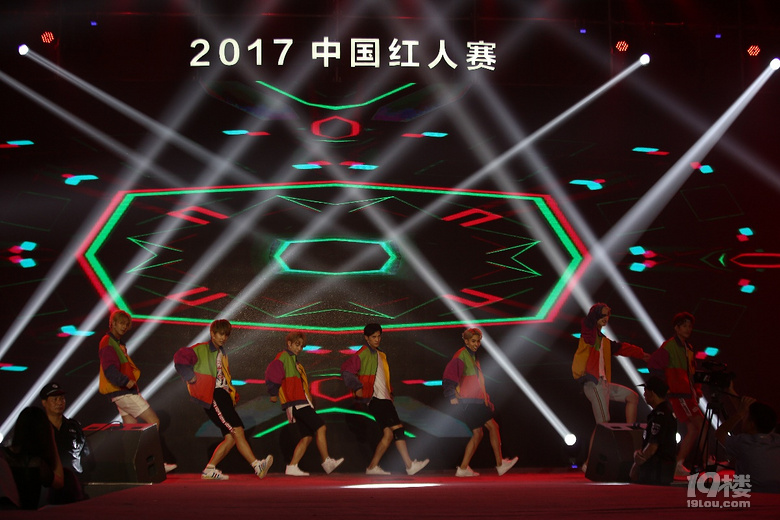 2017《中国红人赛》造星全面开启 “红人”时代实力与颜值齐飞