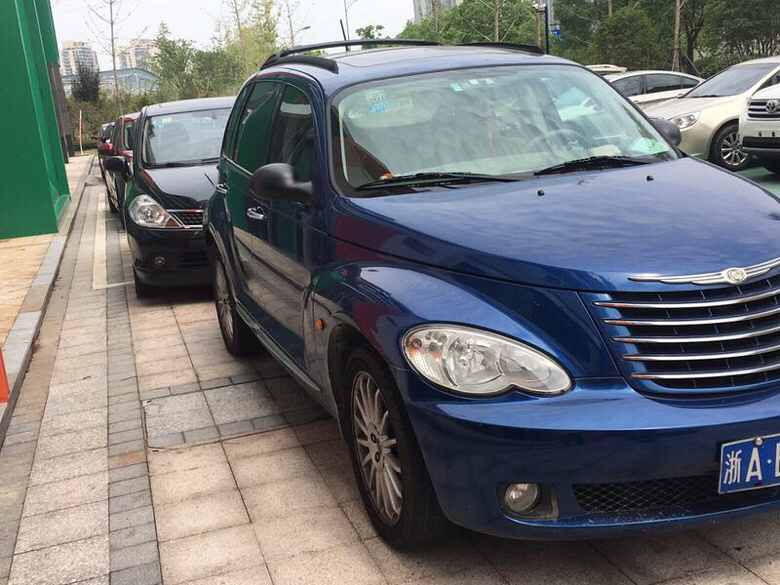 转让个人私车克莱斯勒pt漫步者