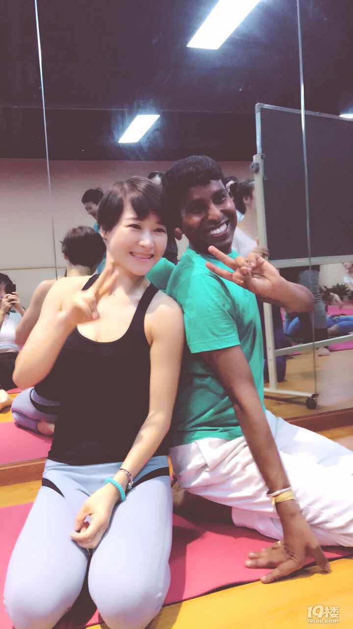 太拉国际来了一个印度瑜伽老师好可爱