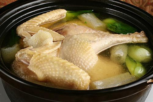 魅力辣妈月子中心鸡汤食谱分享:姬松茸炖鸡汤