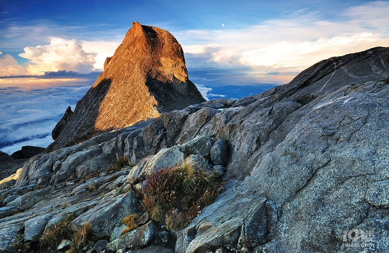 给你一场3000块的旅行，你能想到要去哪里，来来来，进来说